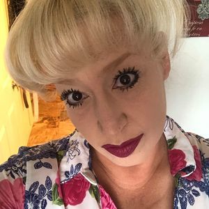 Meet your Posher, Sandra